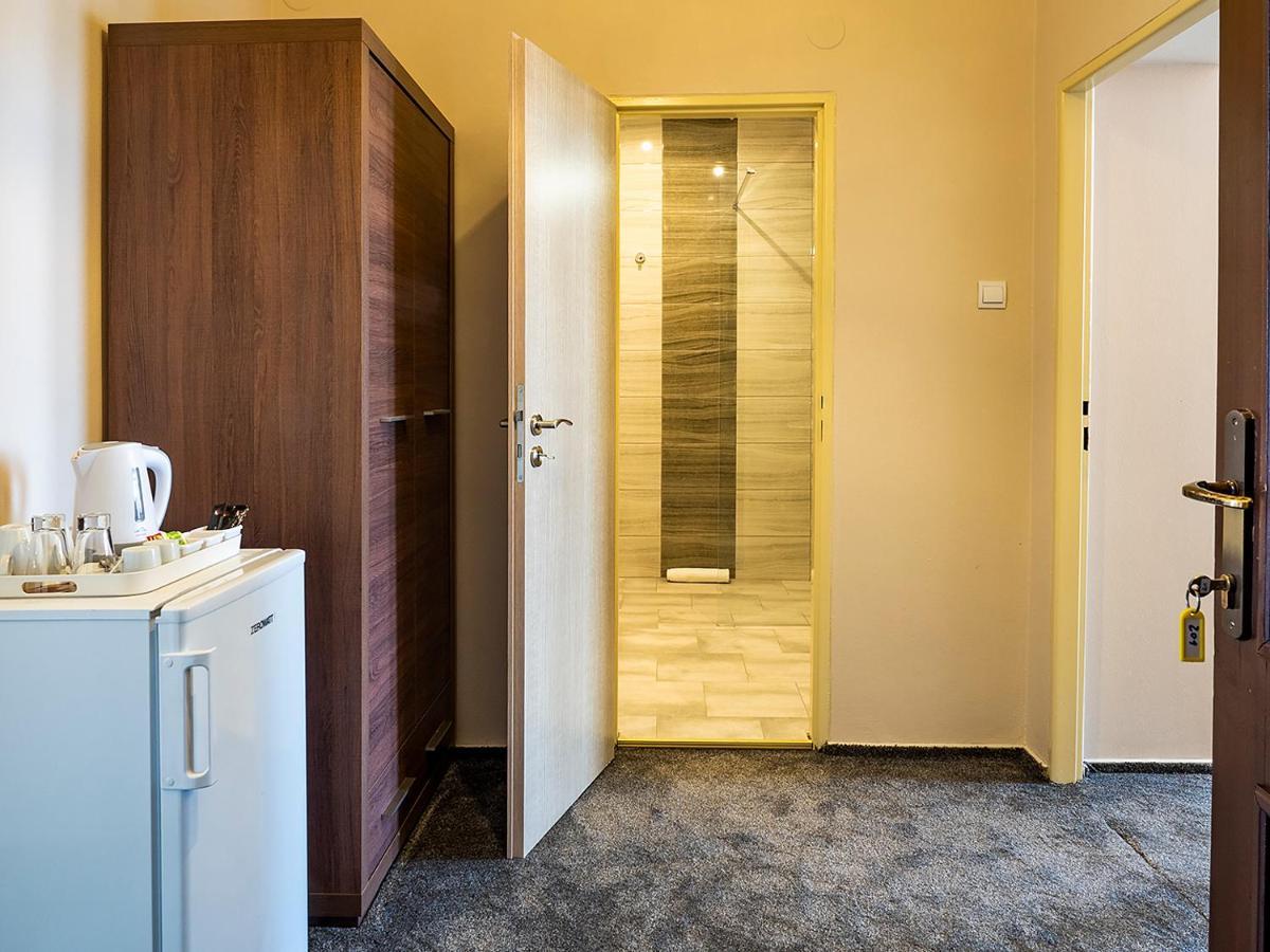 Hotel Olympia Česká Lípa Esterno foto