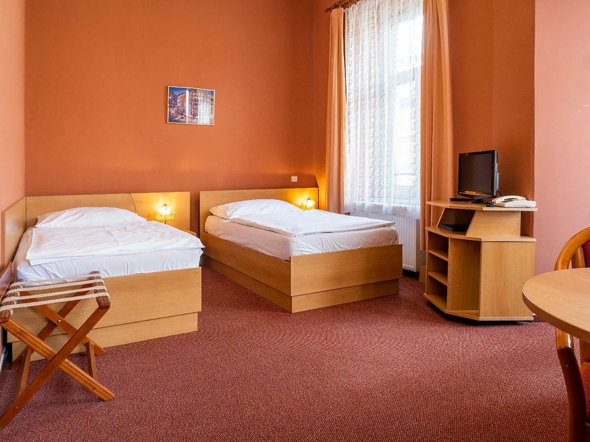 Hotel Olympia Česká Lípa Esterno foto