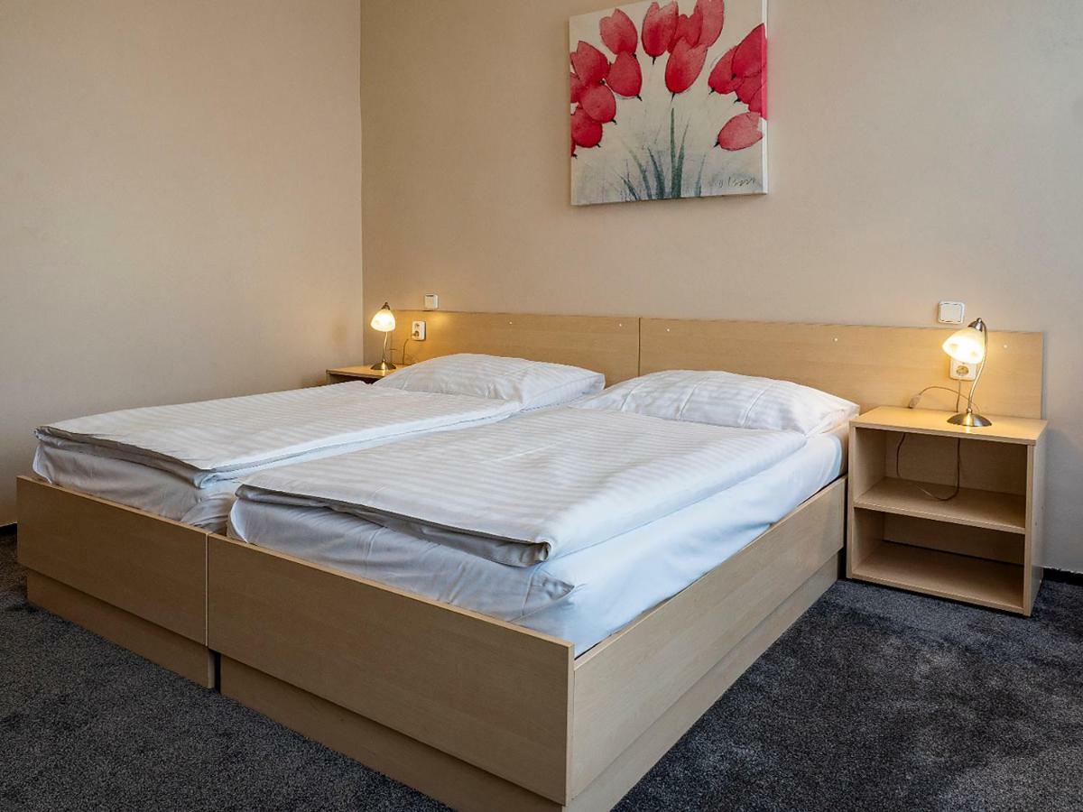 Hotel Olympia Česká Lípa Esterno foto